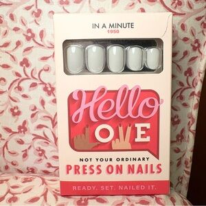 Hello Love In A Minute Press-On Nails